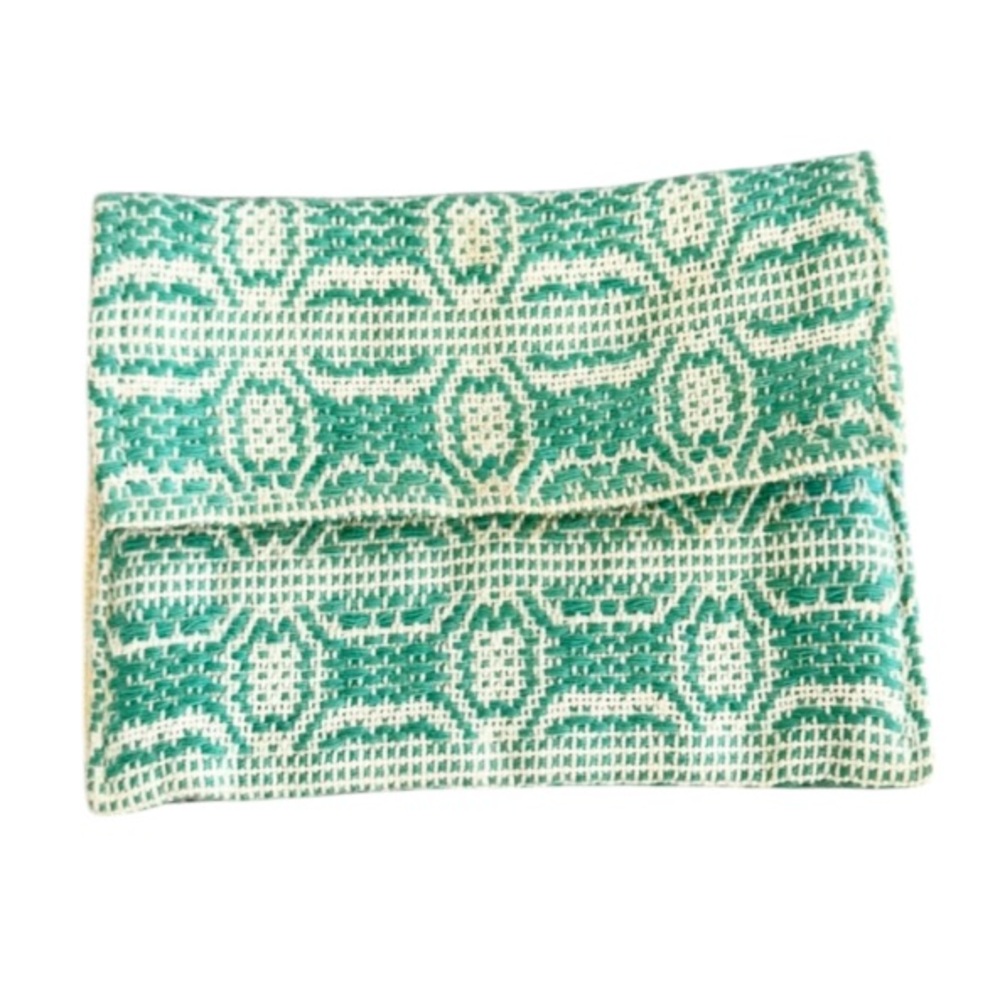 Vintage handmade teal green embroidered snap closure coin purse 3x4”